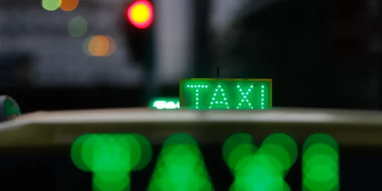 Motoristas de apps e taxistas já podem pedir financiamento