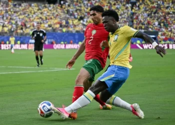Com golaço de Vini Jr., Brasil empata com Marrocos na estreia da Copa