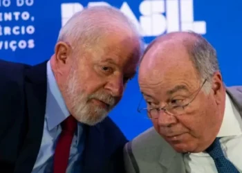 Governo brasileiro é informado sobre aplicação do tarifaço dos EUA