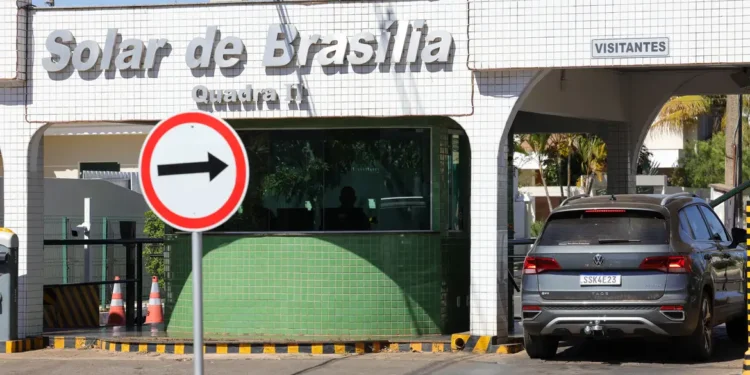 Bolsonaro recorre para anular proibição de visita na prisão domiciliar