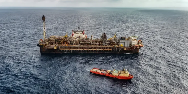 Produção de petróleo e gás no Brasil cresce 14% no 2º trimestre