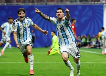 Espanha leva juventude e Argentina aposta em Messi na decisão da Copa