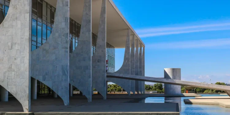 Tarifaço: em artigo no Washington Post, Lula critica postura dos EUA