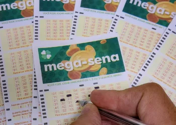 Mega-Sena acumula para R$ 30 milhões; confira os números sorteados