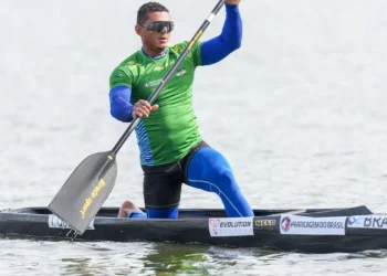 Isaquias Queiroz é campeão mundial no C1 500m na Polônia