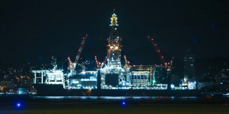 Apesar de liminar, Camex prorroga imposto sobre exportação de petróleo