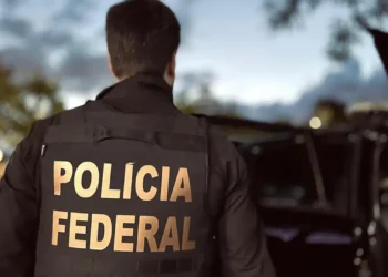 PF apreende 100 kg de droga que iriam para o Complexo do Alemão