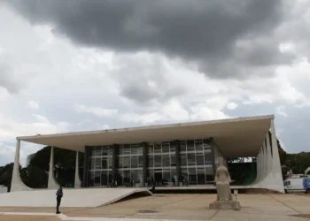 STF retoma julgamento sobre mandato-tampão para governo do Rio