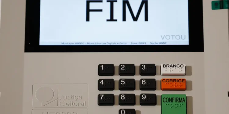 Federação PSOL-Rede oficializa apoio à candidatura de Lula à reeleição