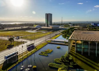 Brasil rebaixa relação com Argentina após novos insultos de Milei