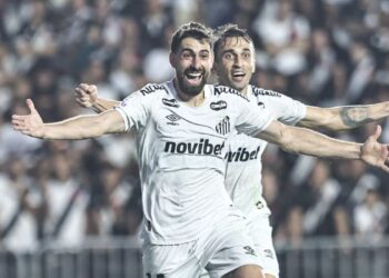 Santos desencanta no 2º tempo e atropela o Vasco pelo Brasileirão
