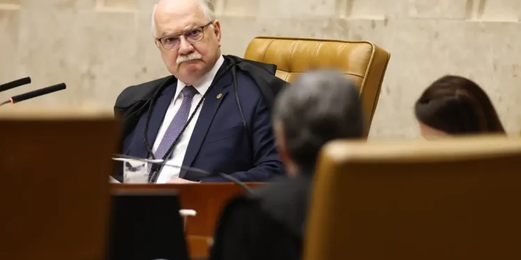 Em meio a crise, Fachin cancela sessão plenária desta quarta-feira