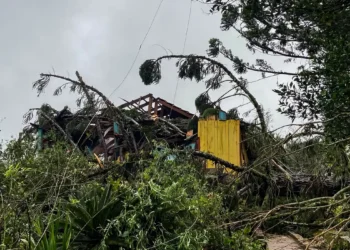 Tempestade, ventos fortes e granizo deixam Região Sul em alerta