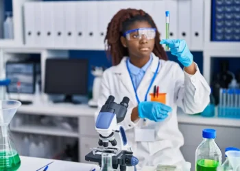 Prêmio Mulheres e Ciência tem inscrições abertas até quinta-feira