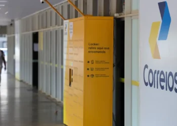 Após semana em greve, empregados dos Correios têm dissídio na segunda