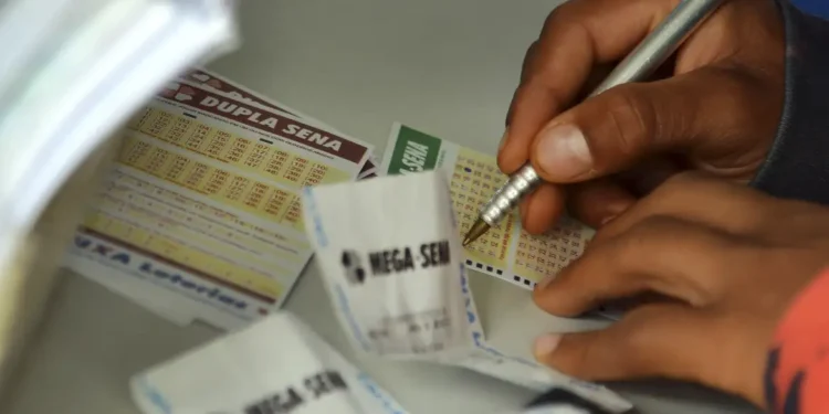 Mega-Sena sorteia prêmio acumulado de R$ 102 milhões nesta quinta