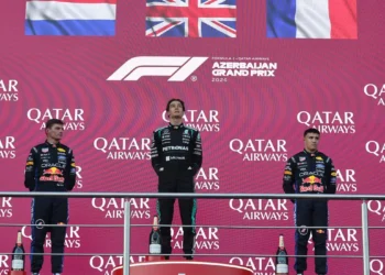 Fórmula 1: Russell supera Verstappen por 0.1s e vence GP do Azerbaijão