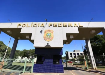 Sindicato de servidores da PF manifesta apoio a diretores afastados