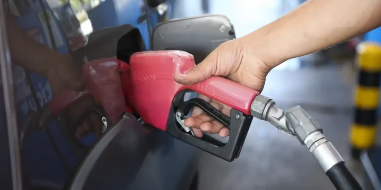 Fazenda mantém subsídio de R$ 2,12 ao óleo diesel