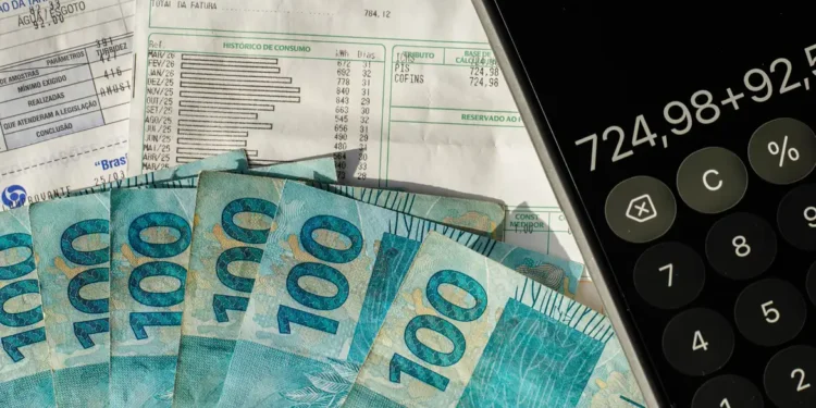 Arrecadação federal ultrapassa R$ 2 trilhões em oito meses