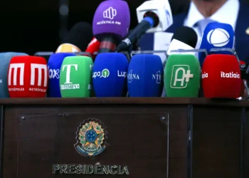 Eleições: jornalistas sofreram mais de 14 mil ataques em redes sociais