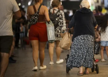 Corte amplo de gastos públicos afetaria área social, dizem economistas
