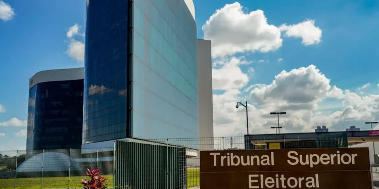 TSE decide que Globo não poderá exibir cadeira vazia em debate